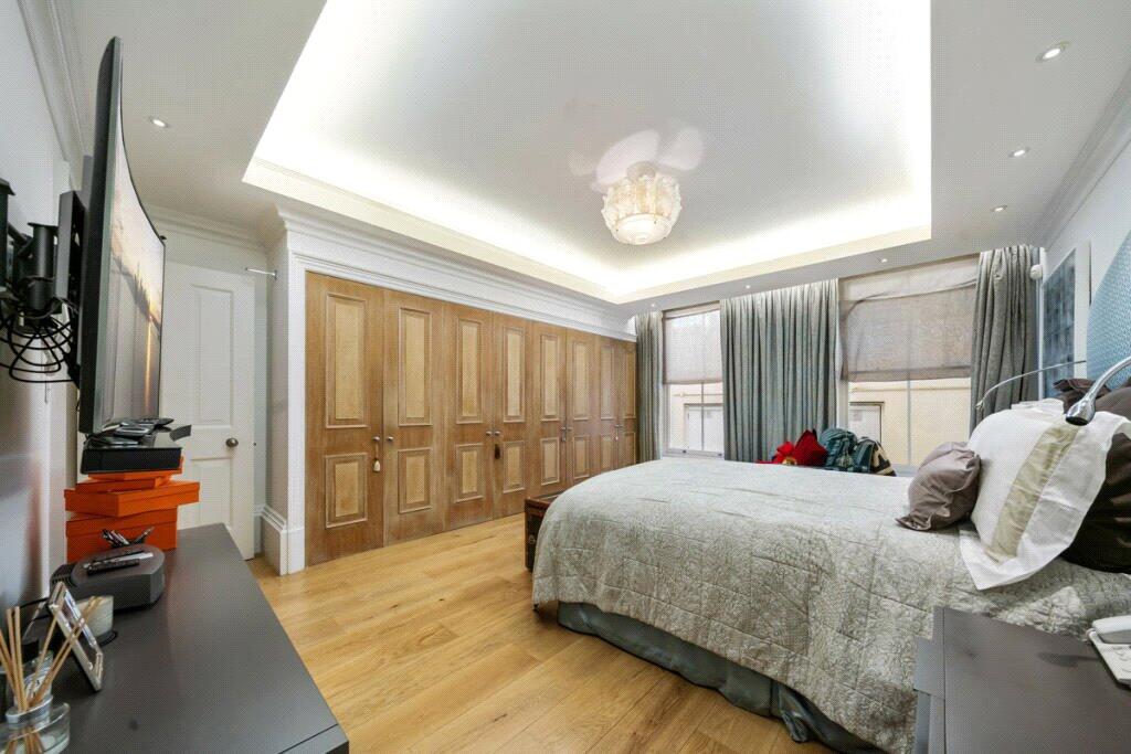 4 bedroom apartment for sale in Lancaster Gate, Hyde Park, London, W2